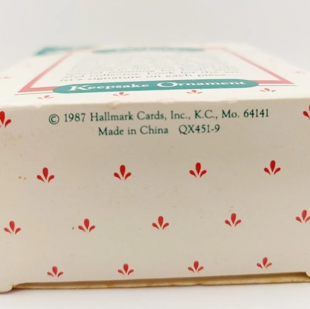 Vintage 1987 Hallmark Collector Ornament Wee‎ Chimney Sweep